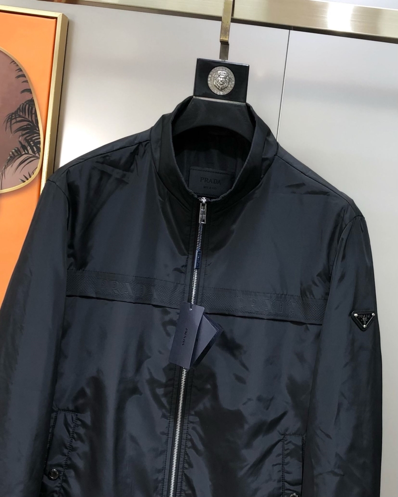 Pra*a outwear